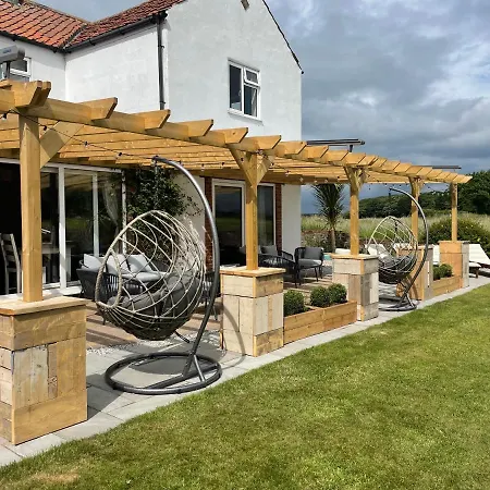 Deighton Country house